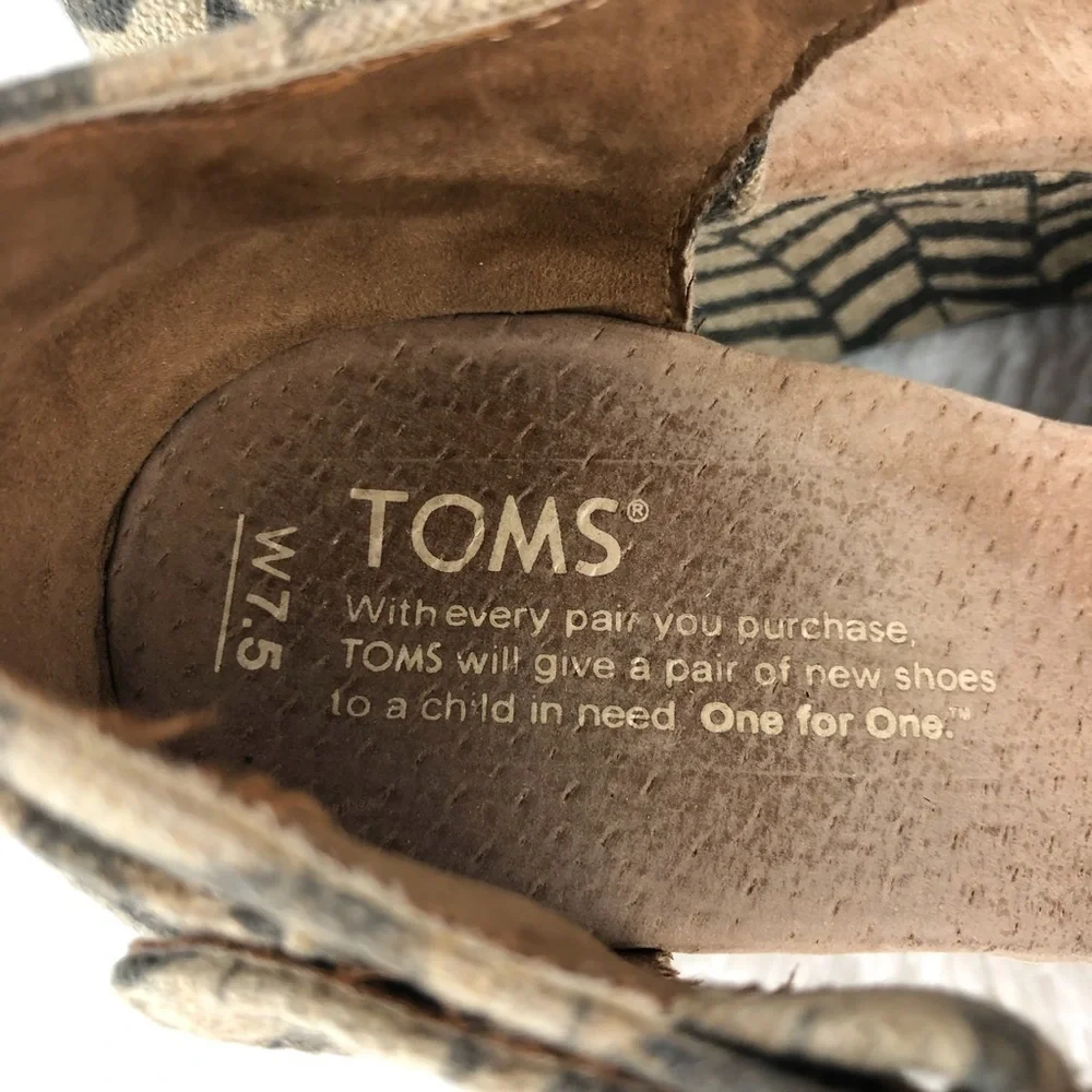 TOMS Chevron Espadrille Type Wedges. EUC.
